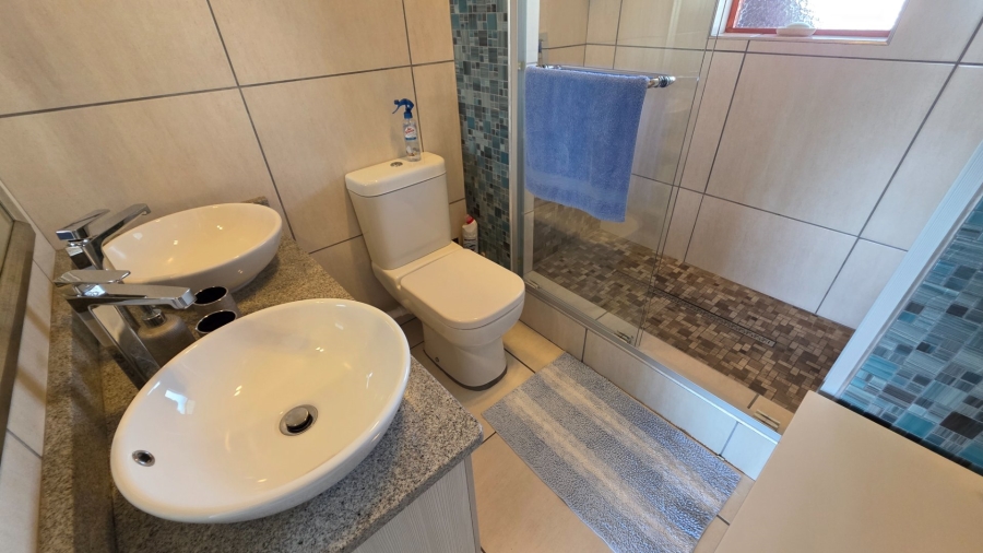 2 Bedroom Property for Sale in Mossel Bay Central Western Cape